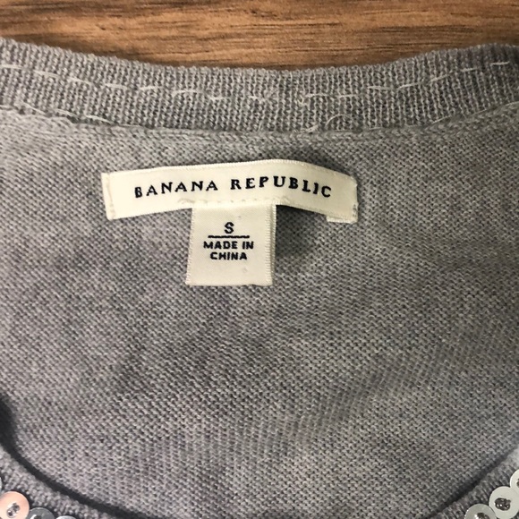 SUPER CUTE!! Banana Republic sz S gray and sequin cardigan - Picture 2 of 8